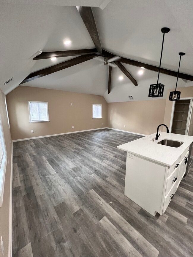 Photo - 121 N 46th St