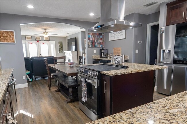 Photo - 1038 Singleton Cir