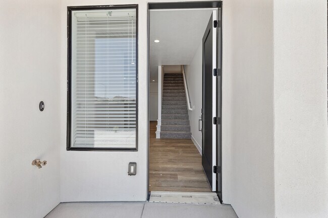 Photo - 1082 W Albertine Ln