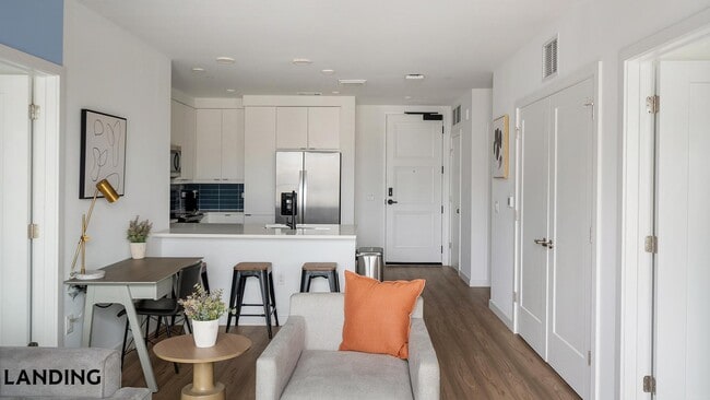 Photo - 1801 Patterson St Unidad 416