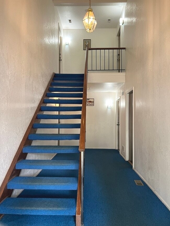 Photo - 225 Deerpath Ct Unit C2