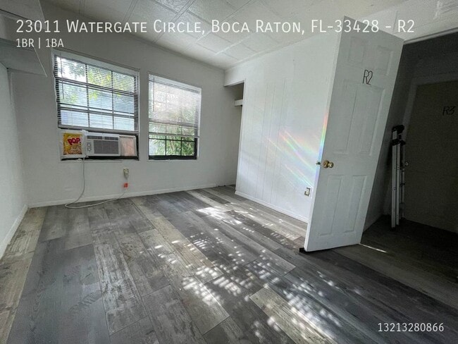 Photo - 23011 Watergate Cir Unidad R2