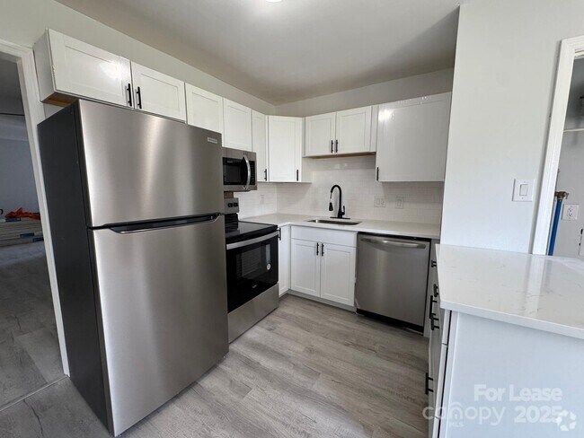 Building Photo - 538 Stockton St Rental