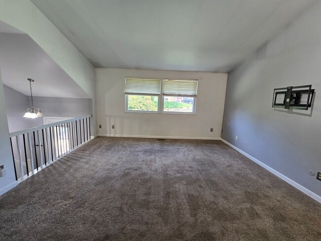 104 Ridgeview Dr