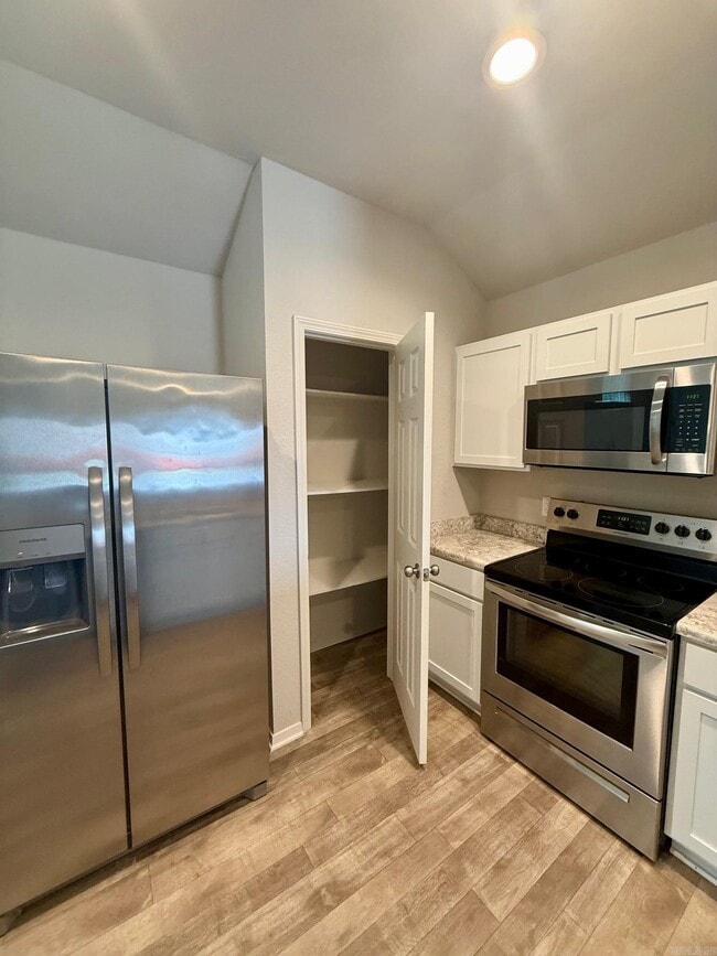 Photo - 8609 Westwood Crk Dr