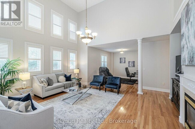 Photo - 32 Radial St