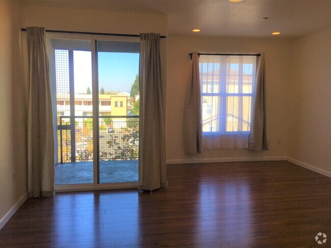 Building Photo - 1121 40th St Unit 1405 Rental
