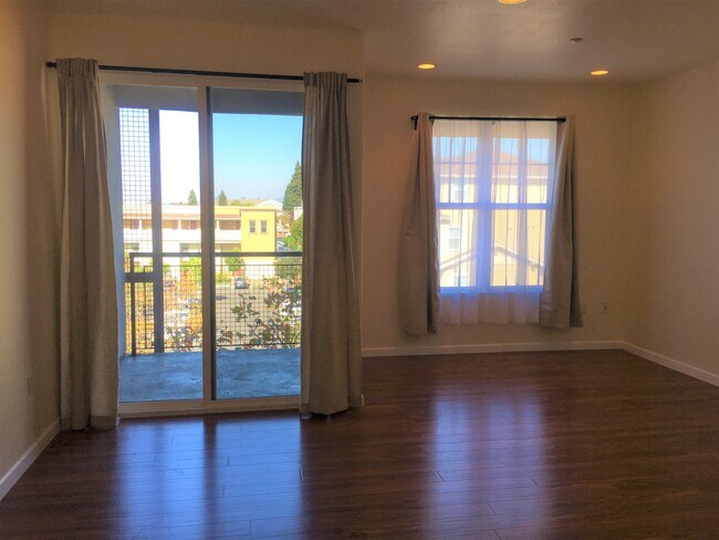 Photo - 1121 40th St Condo Unit 1405