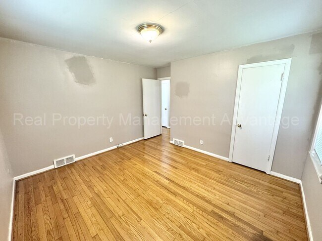 Photo - 4421 Samoset Rd