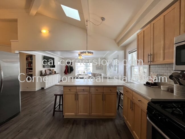 Photo - 604 W Brookside St