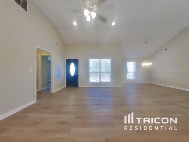 Photo - 57 Bishop Mill Dr NW