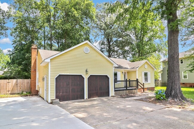 Photo - 2129 Agecroft Rd