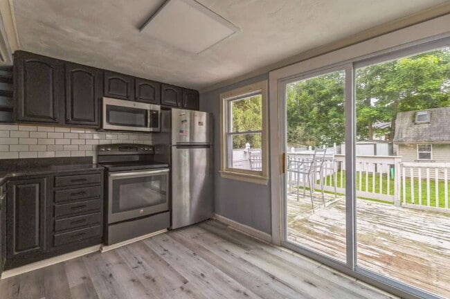 Photo - "Charming 2-Bed Retreat with Fireplace on ...