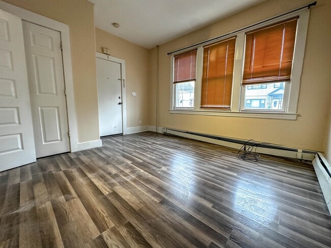 Photo - 327 Ashton Ave Unit 1L