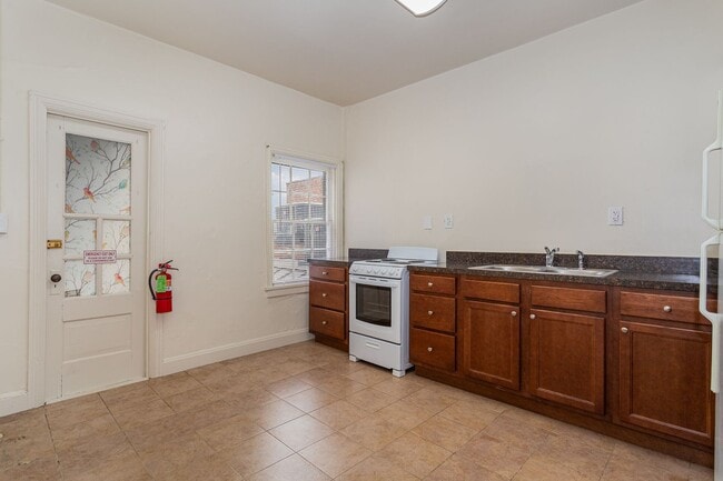 Photo - 19-23 W High St Unidad Apt 3
