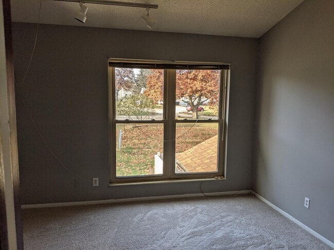 Photo - 2104 Melrose Dr