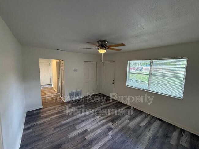 Photo - 4009 Ester Dr SW