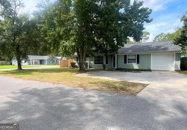 Photo - 317 Lake View Dr