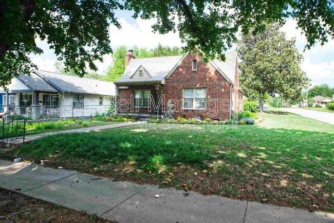 Photo - 1347 S Indianapolis Ave House