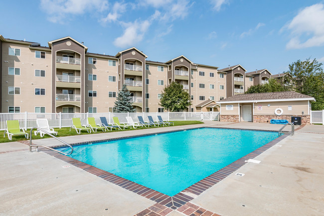 Piscina al aire libre. - Stonehedge Apartments