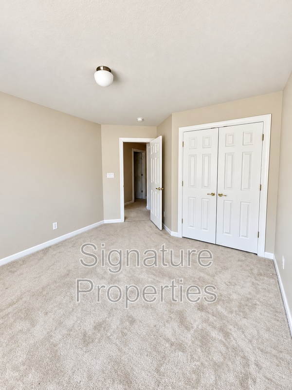 1010 Skiffs Landing Ln
