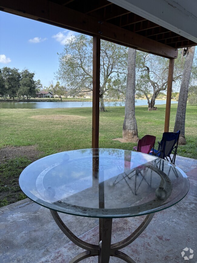 Back Patio Area - 714 Continental Dr Rental