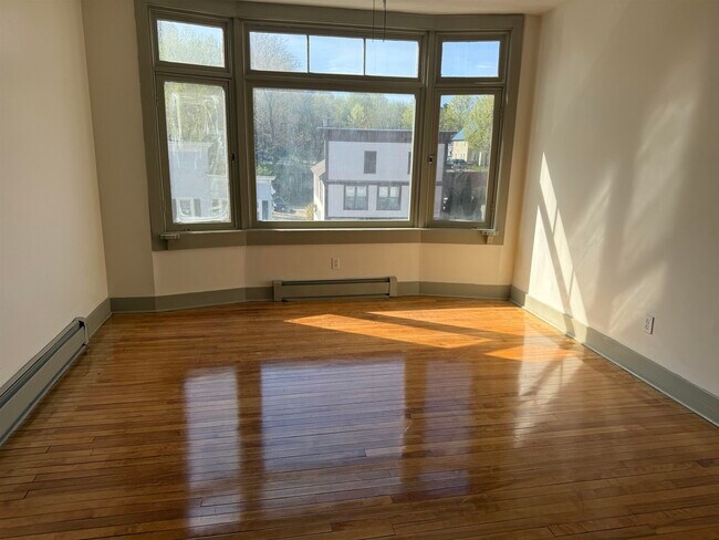 Photo - 408 Central St Apartment Unit 5
