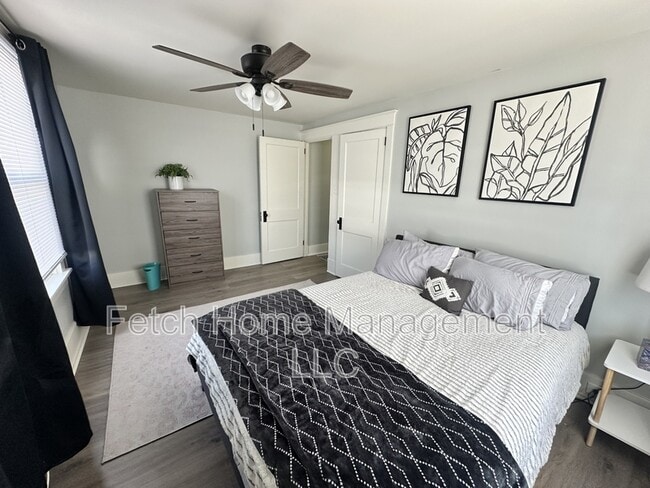 Building Photo - 836 W Main St