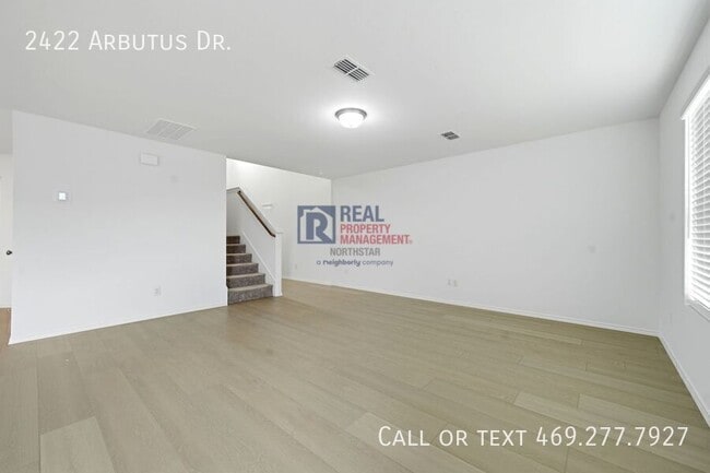 Photo - 2422 Arbutus Dr