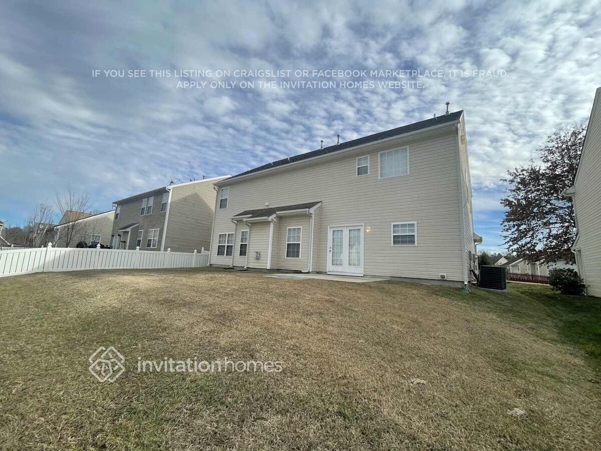 Photo - 9423 Pepperidge Ave NW