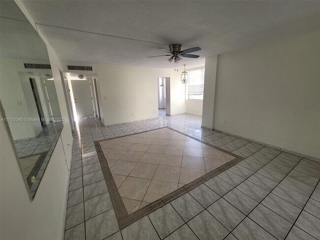 Photo - 16400 NE 17th Ave Unit 206
