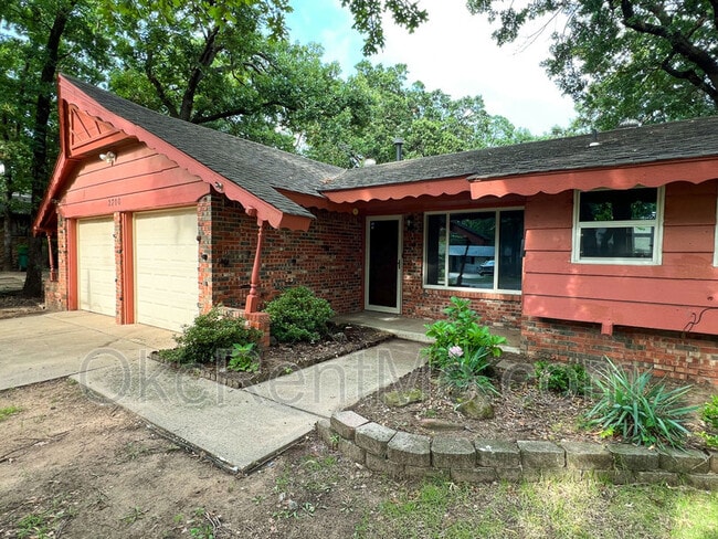 Photo - 2700 N Wheeler Ave