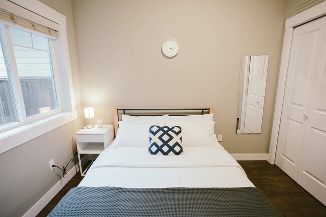 Photo - 7459 15th Av