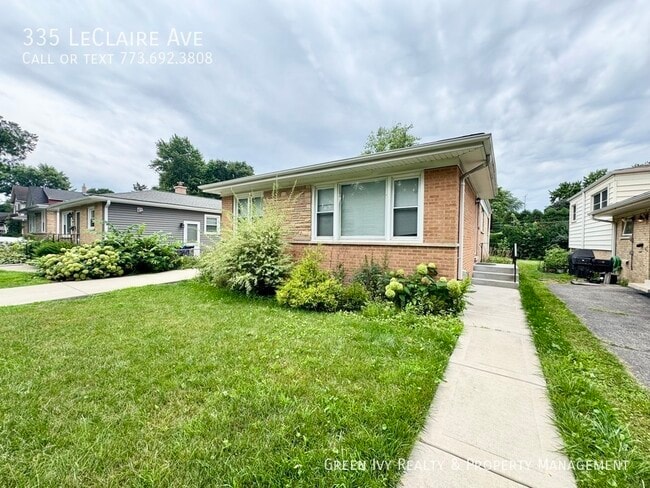 Building Photo - 335 Leclaire Ave Rental