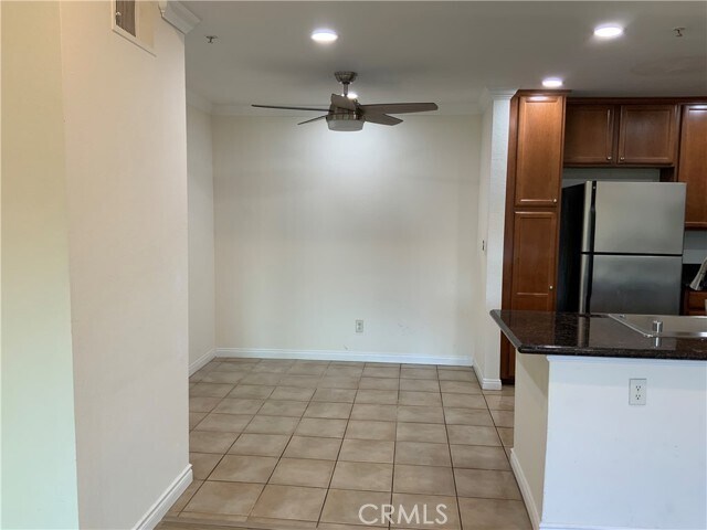 2040 Las Colinas Cir Unidad 305