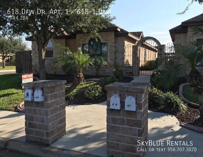 Building Photo - 618 DFW Dr Unit 618-1 Dfw