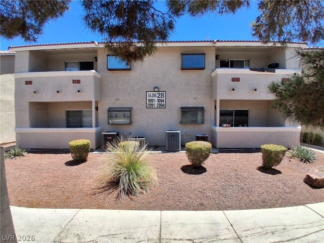 Building Photo - 7300 W Pirates Cove Rd Unit 1092
