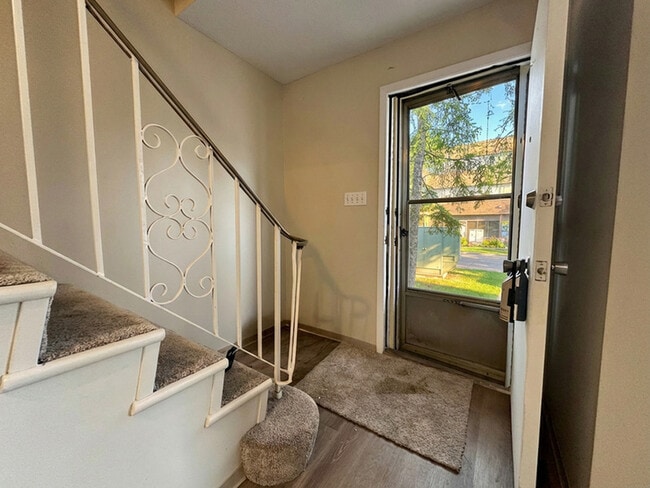 Photo - 14210-14103 103 Ave NW