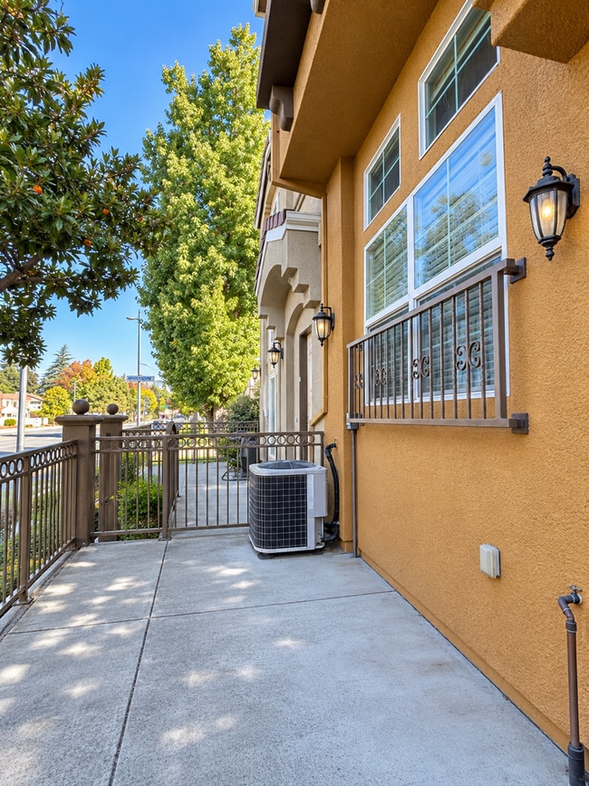 41911 Cerchio Terrace