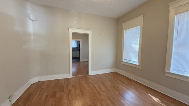 Photo - 1672 W 2nd St