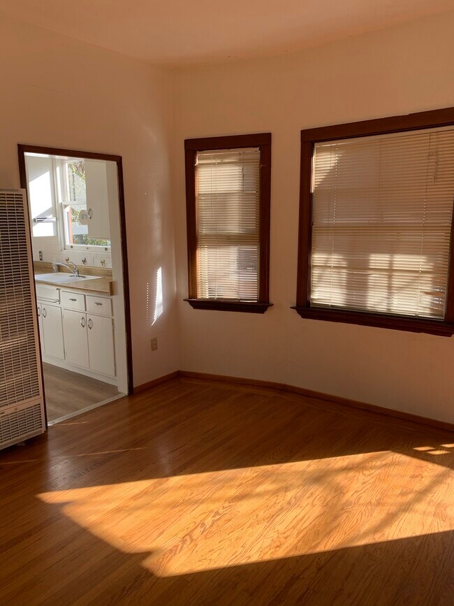 Photo - 2731 Grant St Unidad #B