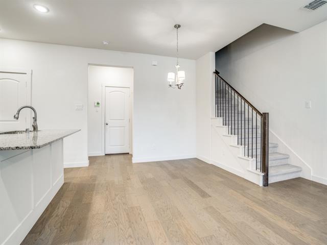 Photo - 4868 Woodruff Way