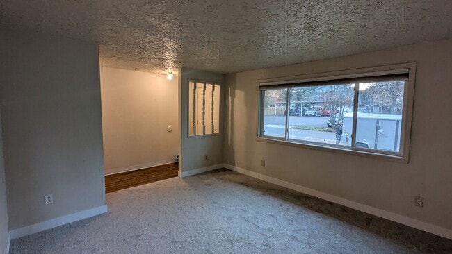 Photo - 14616 NE Coast Pine Ct Unidad A