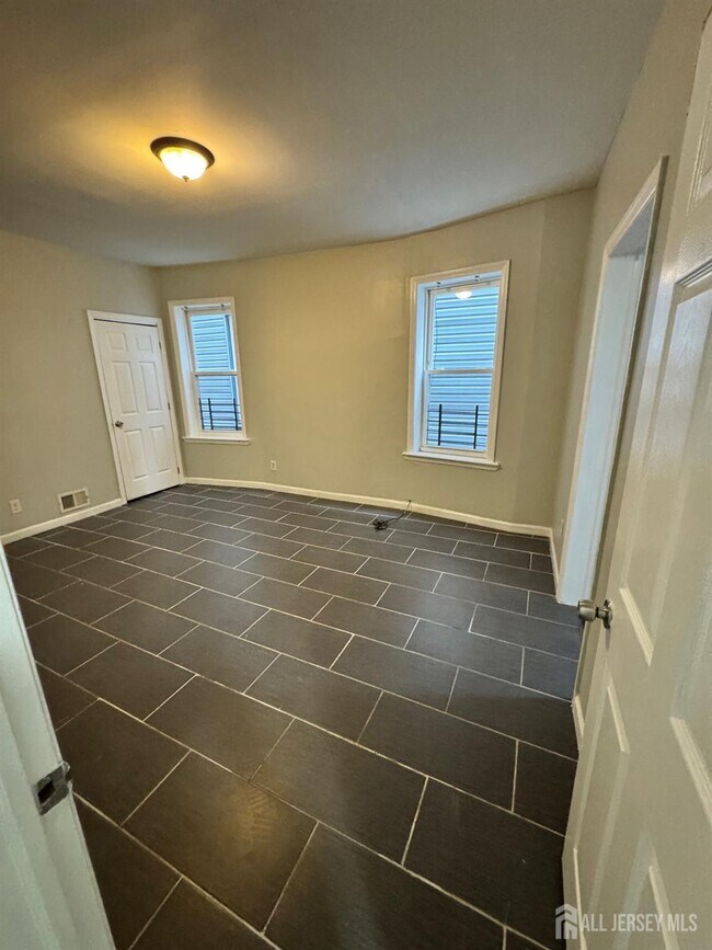 Photo - 260 Amherst St Unidad 1