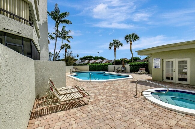 Building Photo - 6372 La Costa Dr Unit 302 Rental