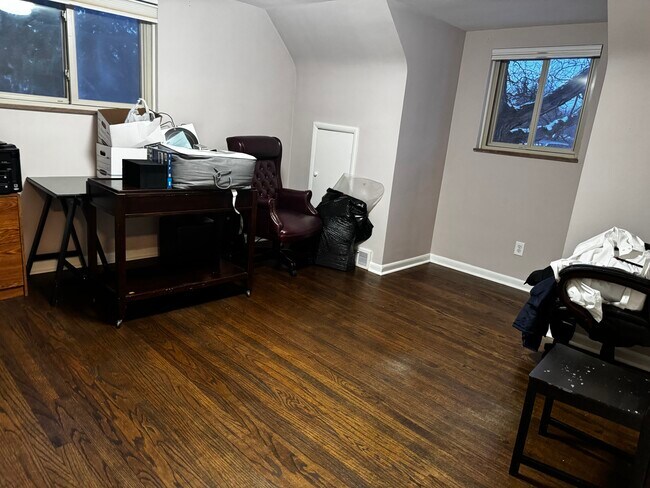 Photo - 608 Montrose Ave