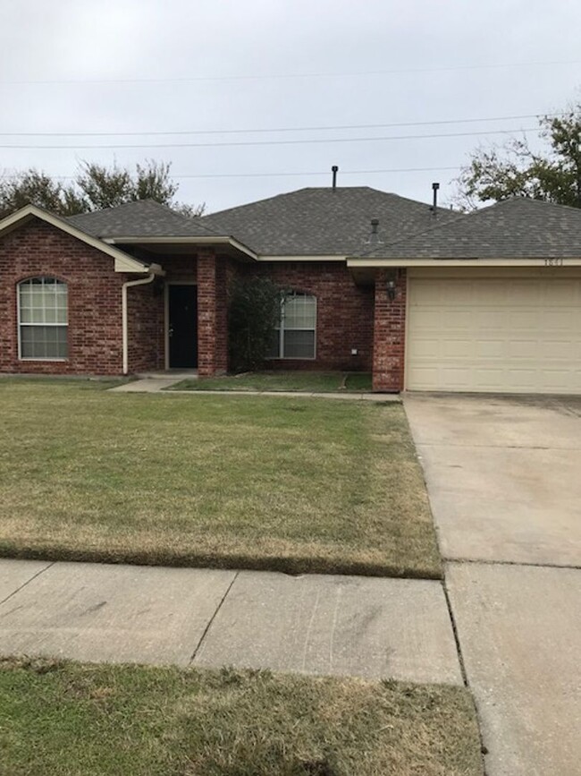 4 Bedroom 2 Bath home close to the OU campus - 4 Bedroom 2 Bath home close to the OU campus