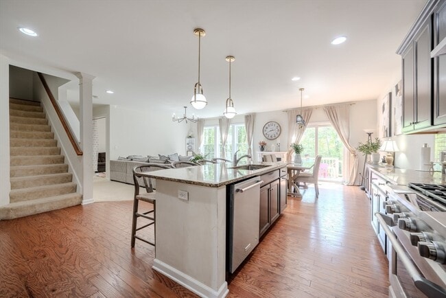 Photo - 156 Stonehaven Dr