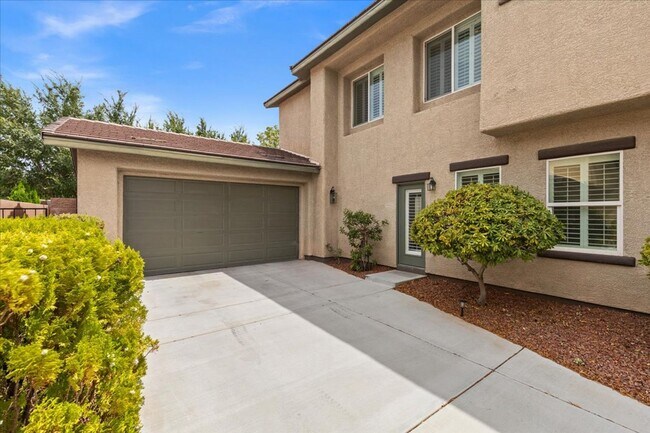 Photo - 3 Bd with Entertainer's Kitchen and Open C...