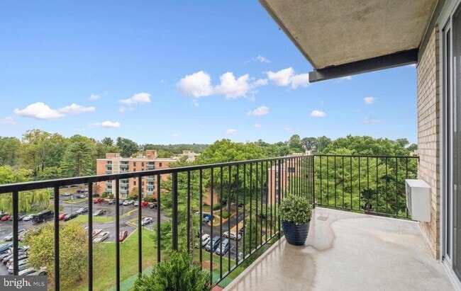 Photo - 3245 Rio Dr Unidad 915